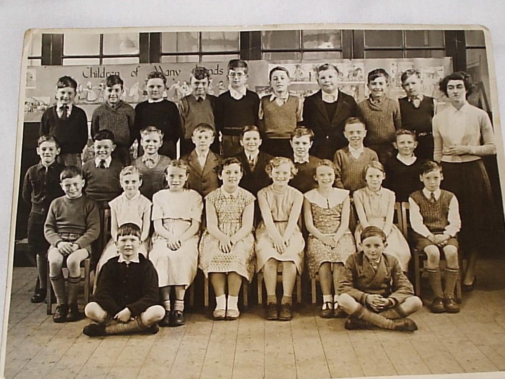 Downall Green R.C. Junior Mixed - late 1950's
