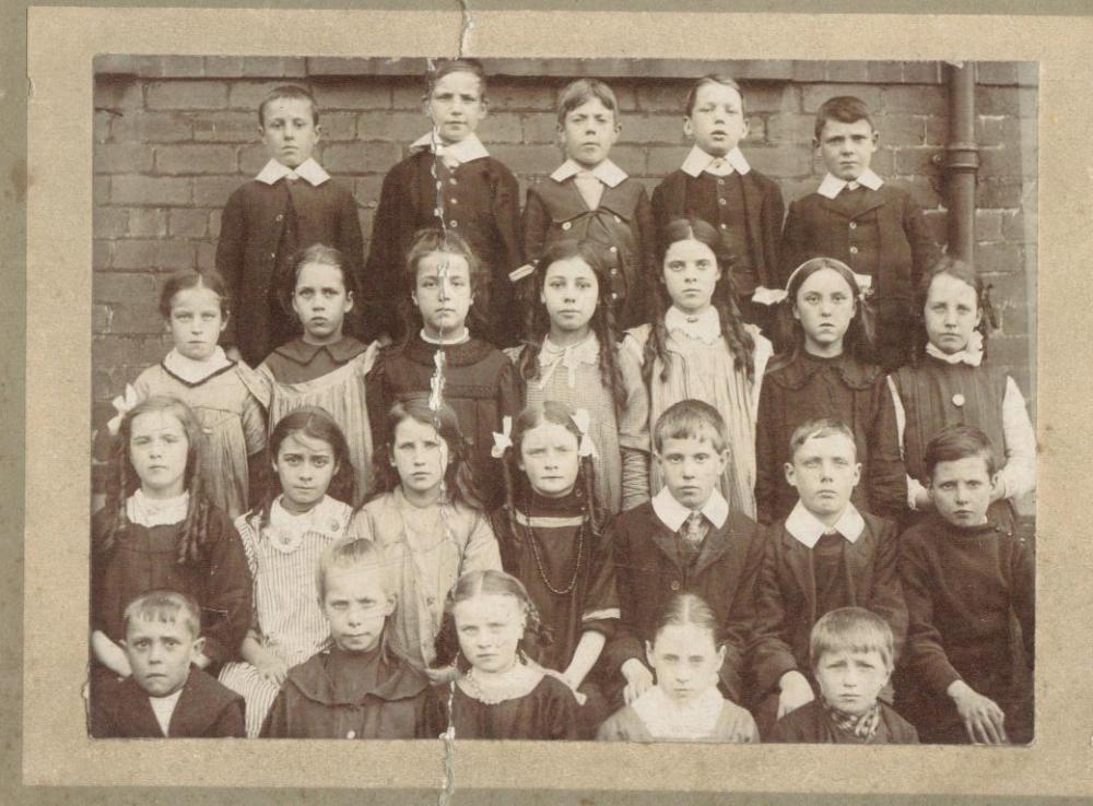 Class photo about 1915