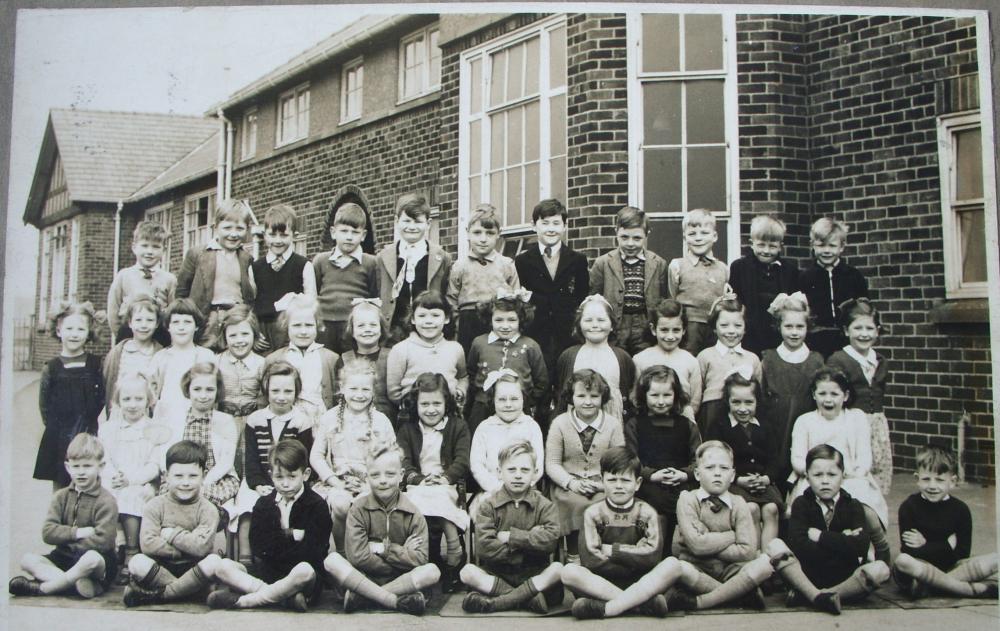 County Infants class 1956