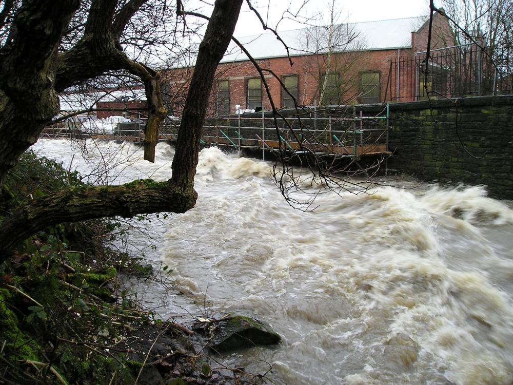 16-01-2008.Turbulent waters -by the site of the new foot bridge.