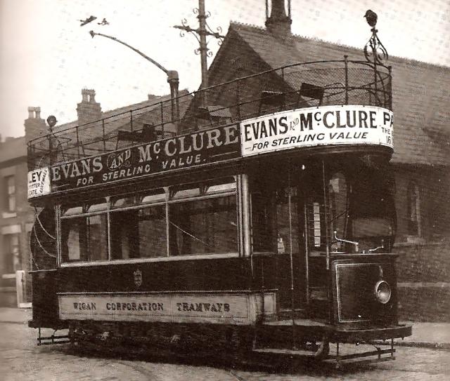 Tram on Woodhouse Lane 1901