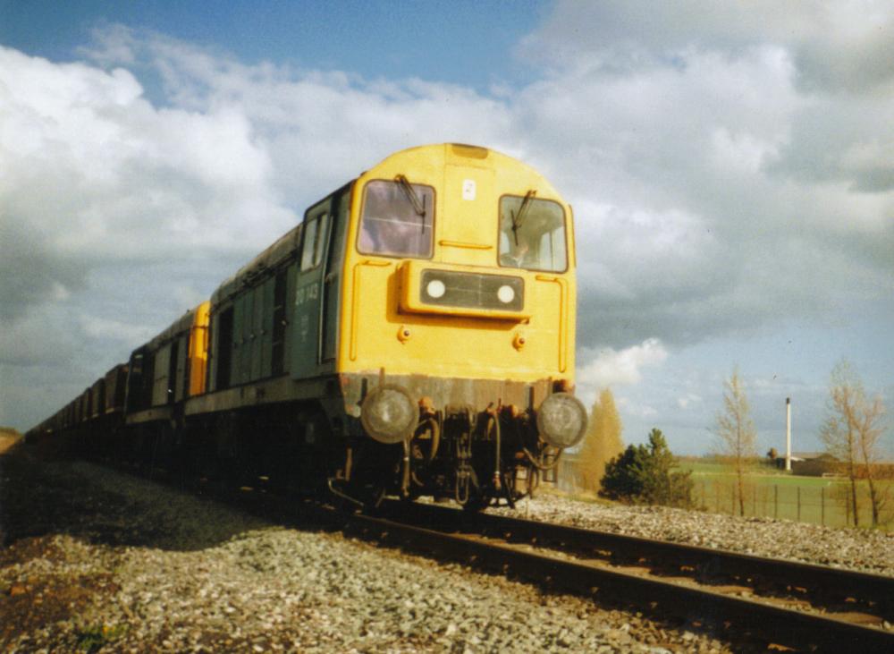 MGR Train Between Bickershaw & Platt Bridge Wednesday 4th April 1990