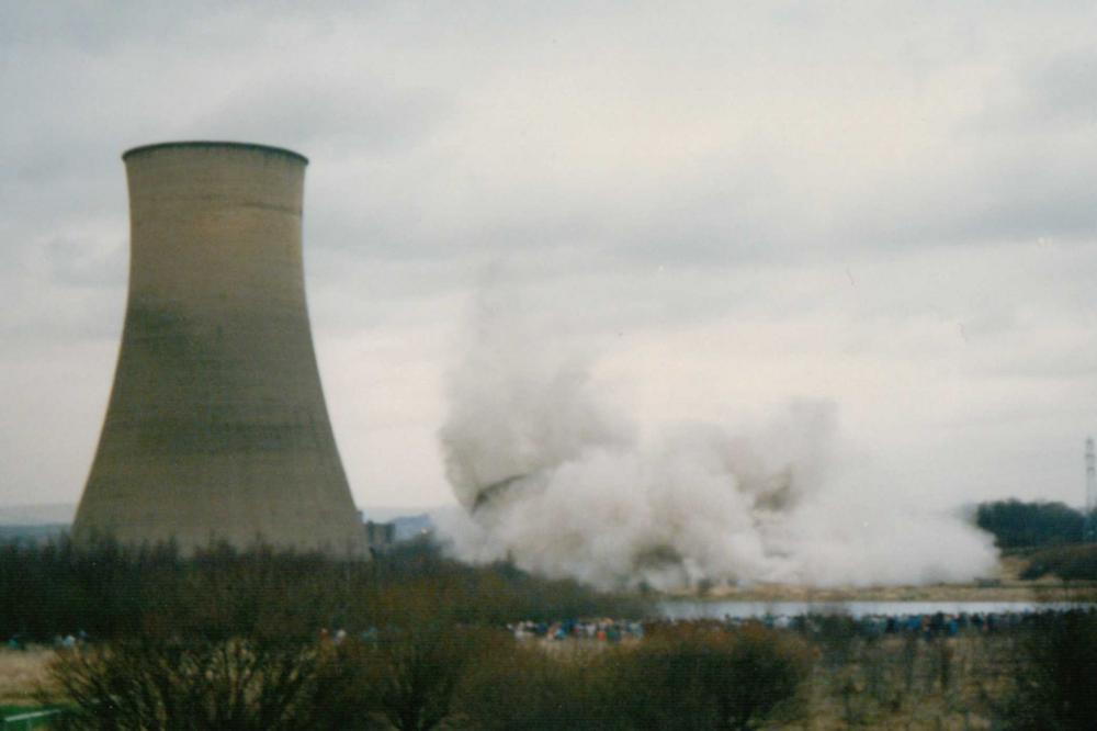 Westwood Power Station Cooling Towers Demolition 1989