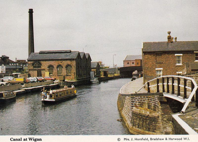 Canal at Chapel Lane 