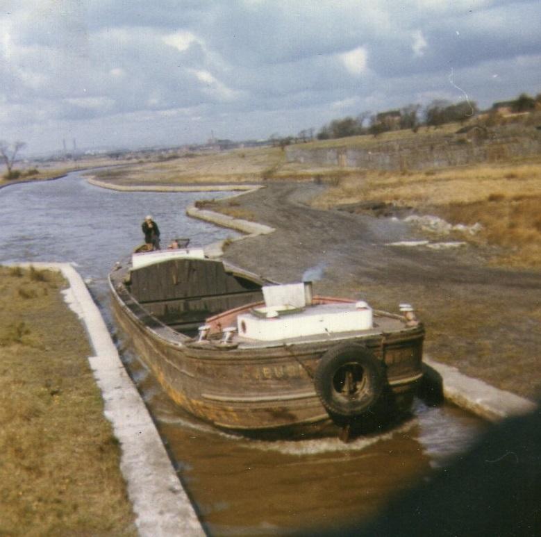 Barge at Dover Lock