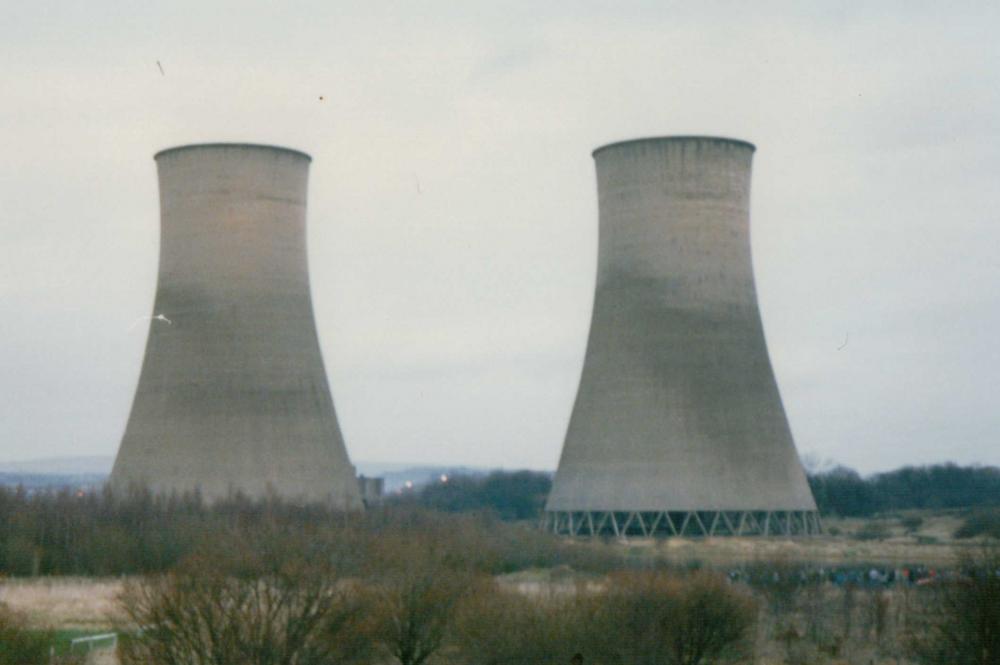Westwood Power Station Cooling Towers Demolition 1989