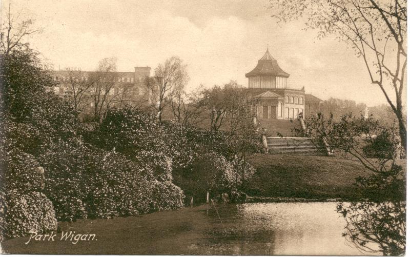 Park, Wigan. 1914.