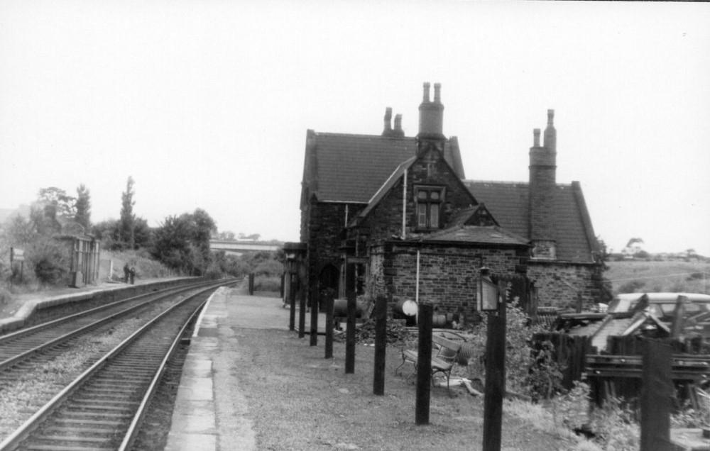 Gathurst Station