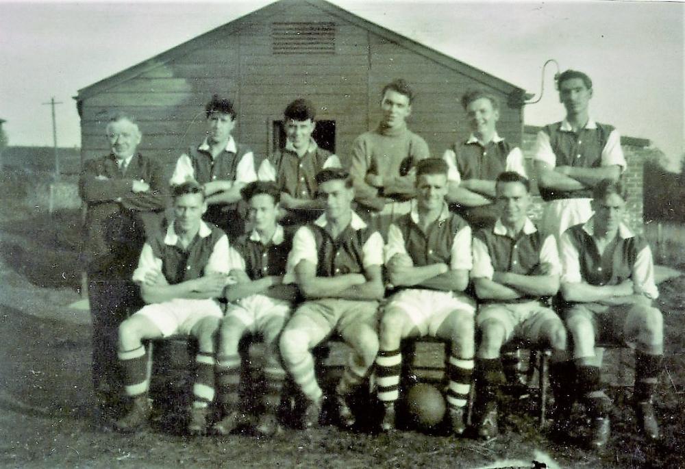 Roby Mill Football team 1950's  (1)