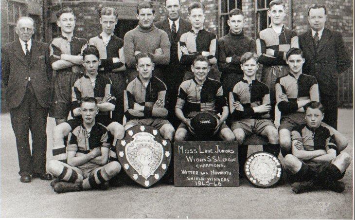 Moss Lane FC, 1945-1946.