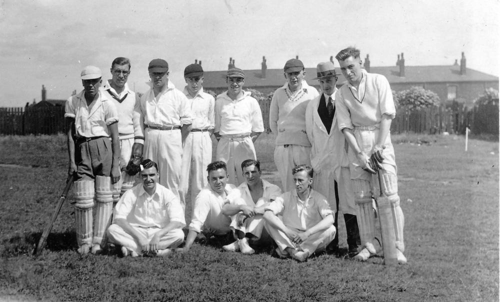about 1935 cricket team=possibly Hindley=back row 2nd from L Ken Orrell, far R probably Fred Scarborough.