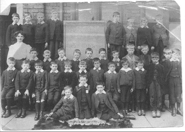 Ince Central School pupils, 1907.