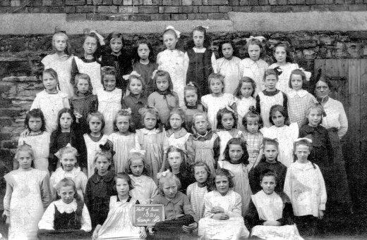 Girls class, 1921.