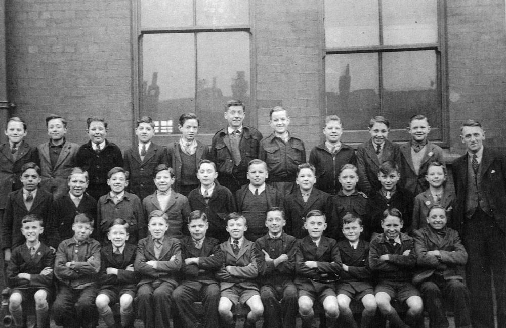 From Graham Worthington - Mr Hilton's Class of '46, Spring View School
