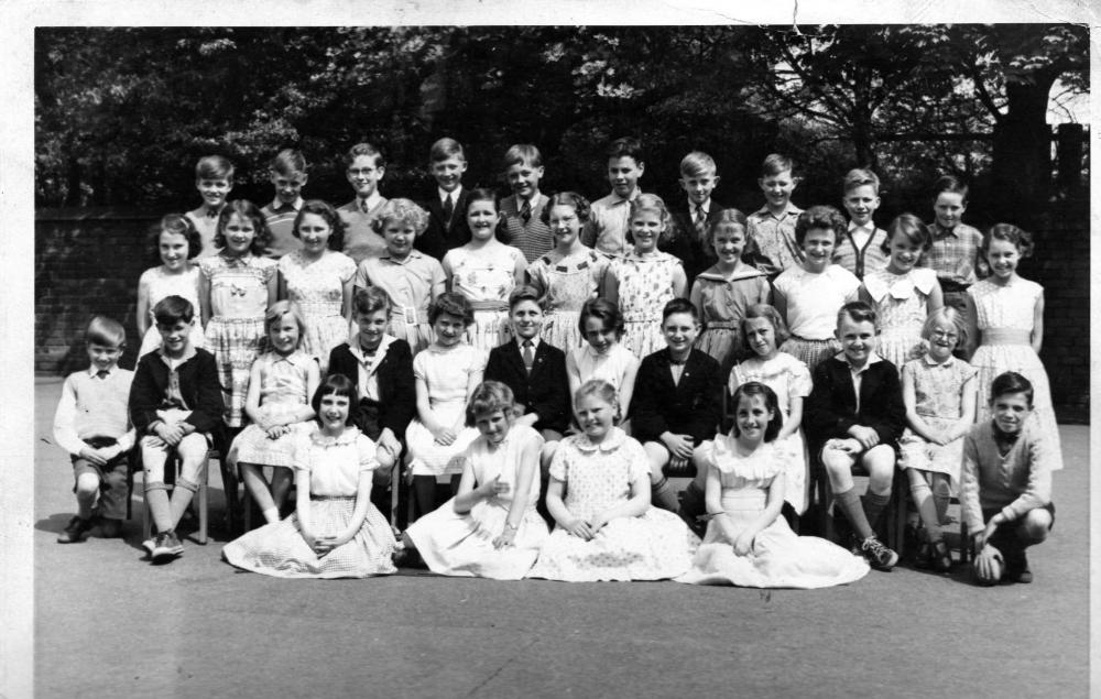 class photo from 1958 1959 1960