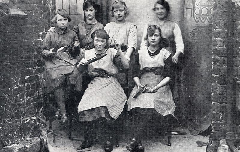 Mill Girls c.1900