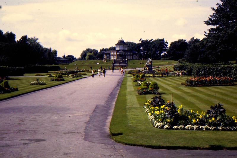 Mesnes Park May 1974