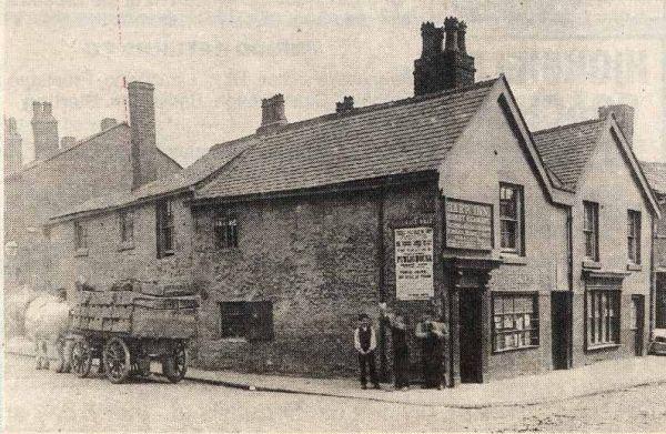 Harp Inn on the corner of Vauxhall Road.