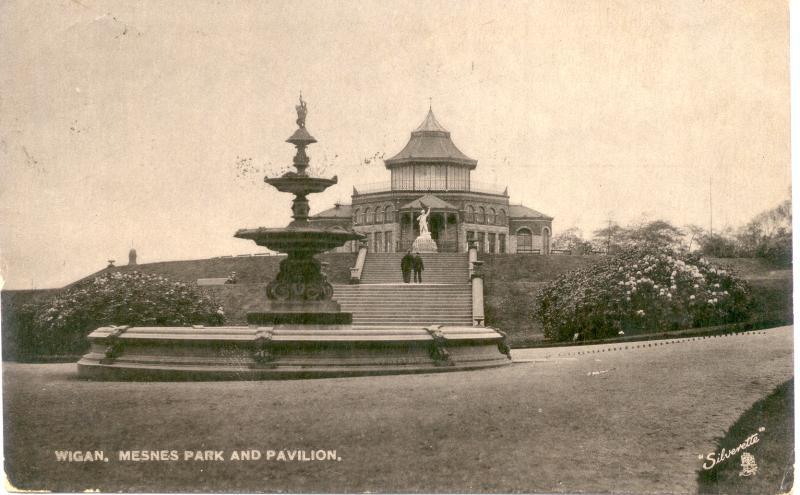 Mesnes Park and Pavilion.
