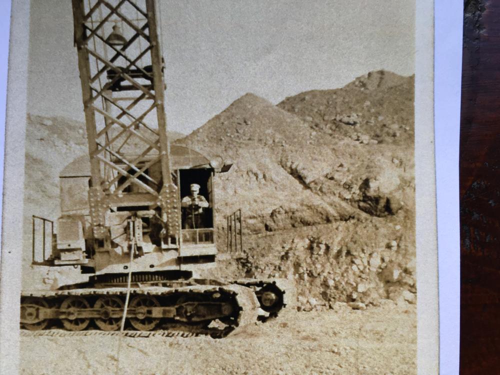 Lima1201 dragline dad driving it about 1945