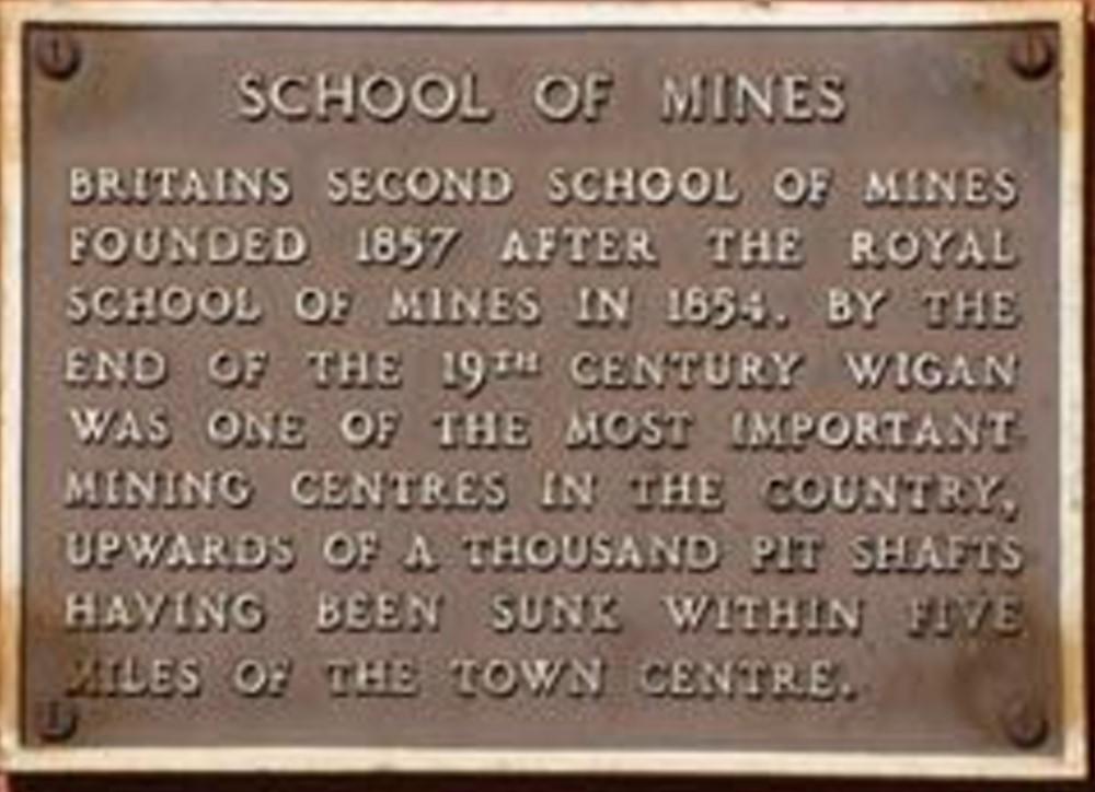 Plaque School of Mines