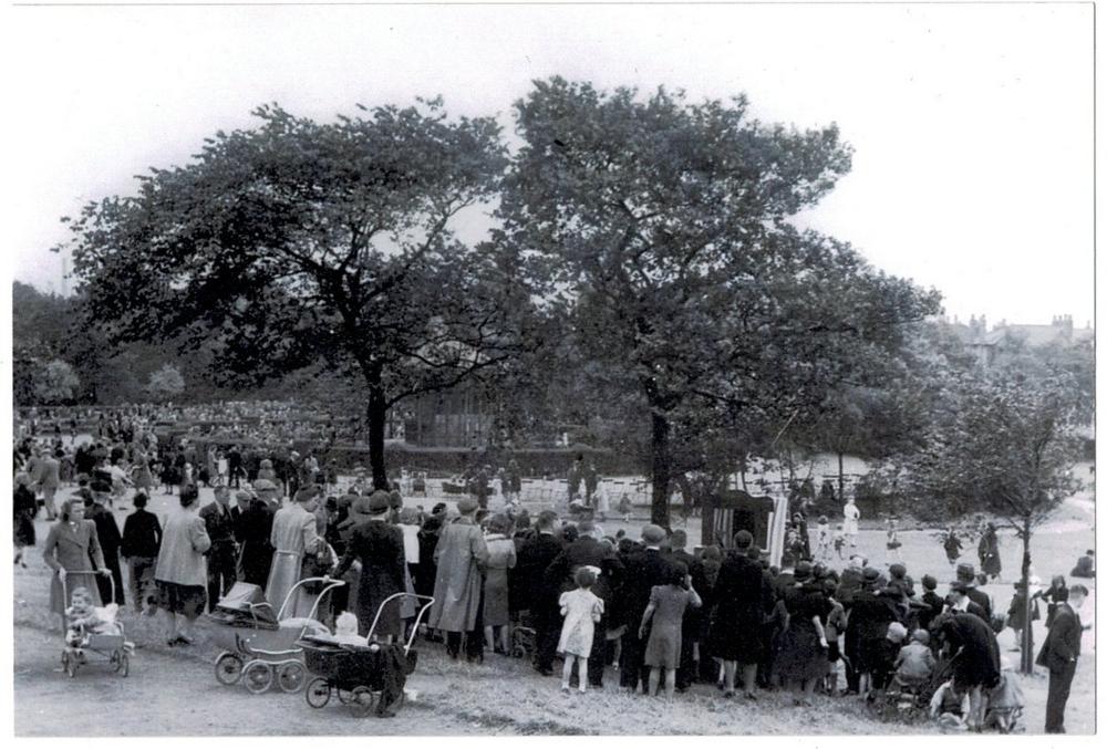 PUNCH and JUDY Early 1950's