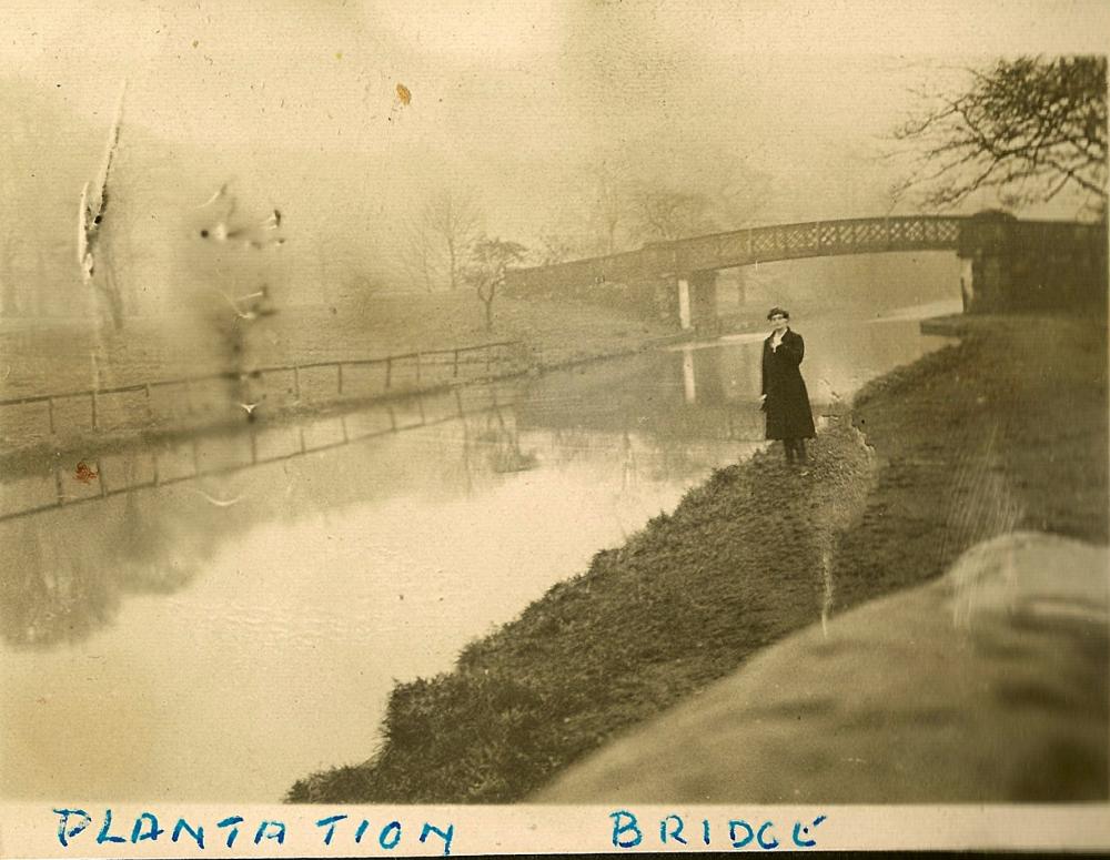 Circa 1929/30-Plantation Bridge over L&L canal.