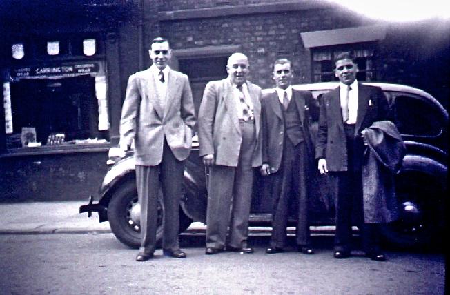 The Landlord of the Crispin Arms and 3 customers 1952