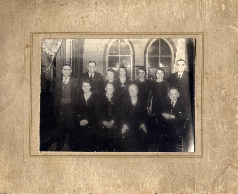 Martlew family of Lamberhead Green, circa 1920s