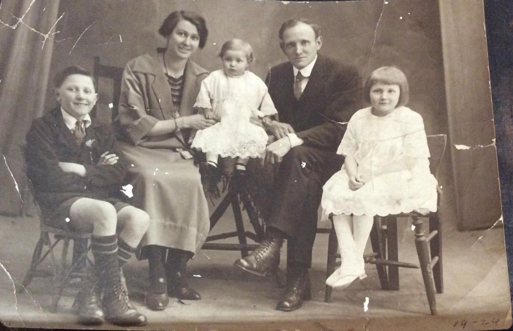 John Thomas Fairhurst & family from Platt Bridge 