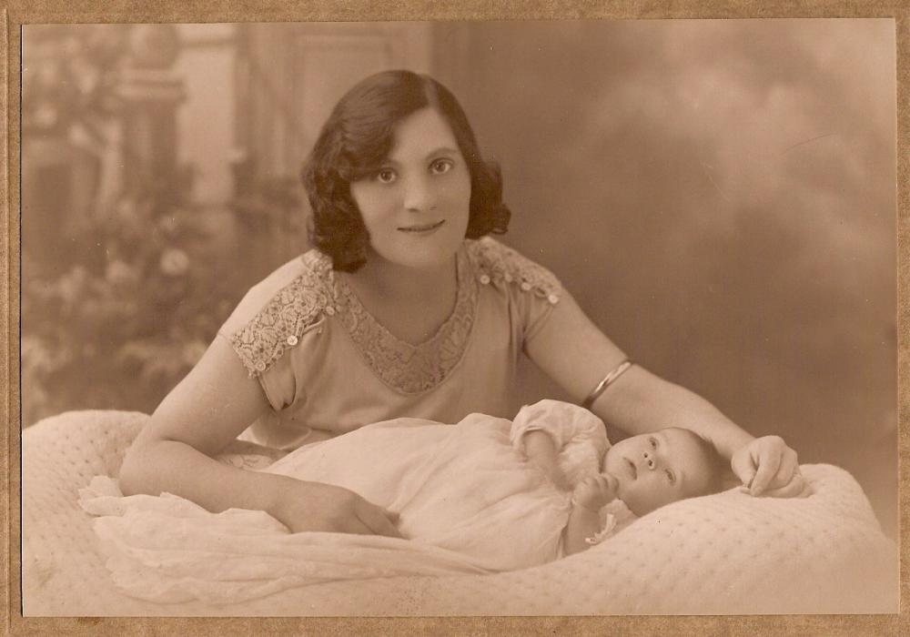 May Lewis and daughter Kathleen Chisholme