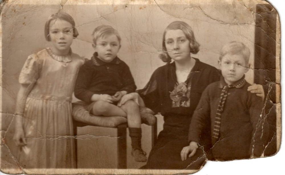 Austin Family Late 1930s