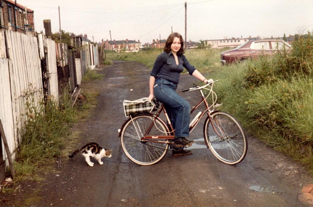 Back of Woodhouse Lane 1980