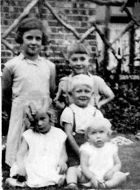 Irene, Arthur, Fred, Marjorie, Kathleen